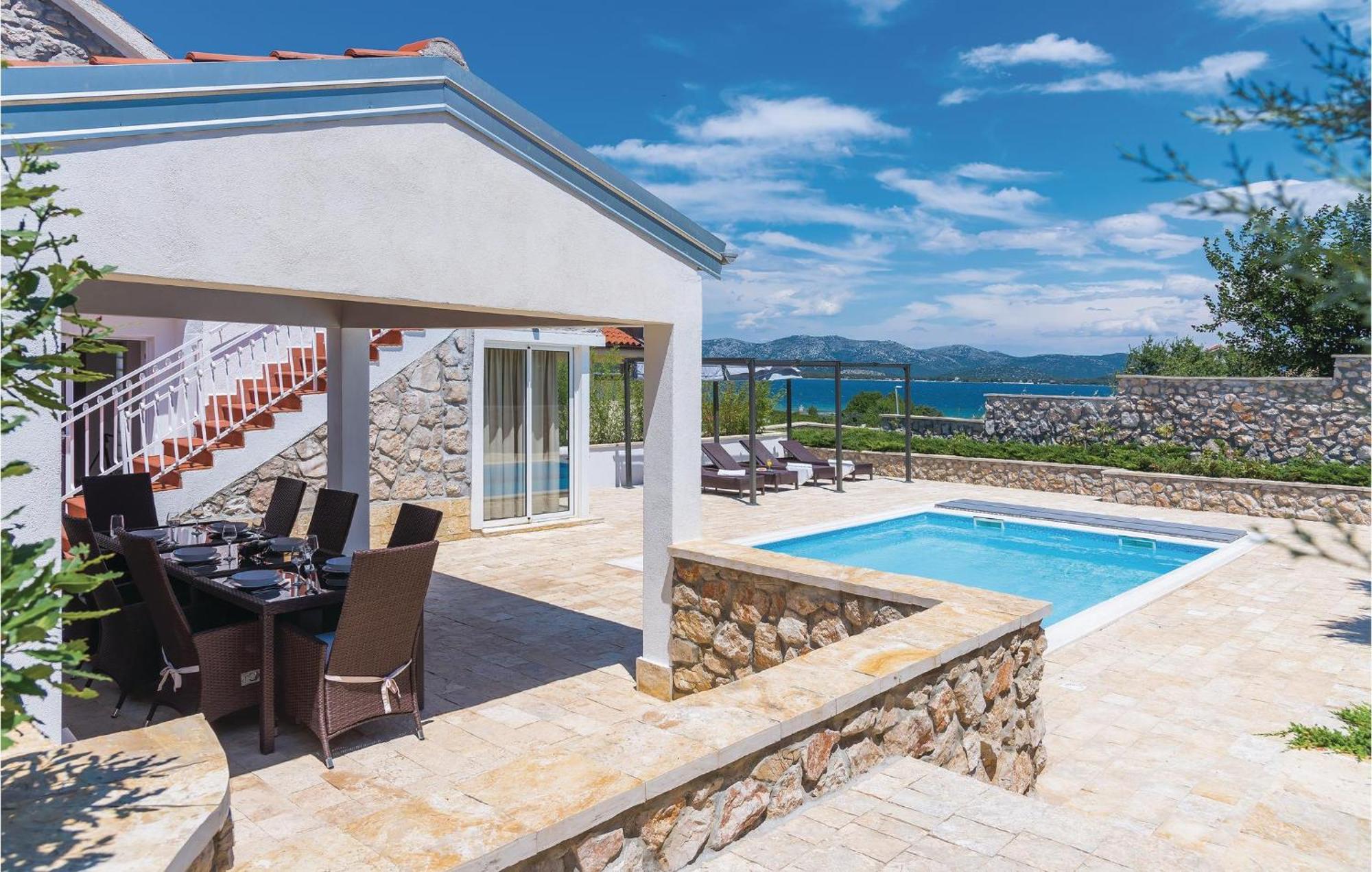 Stunning Home In Betina With Kitchen Εξωτερικό φωτογραφία