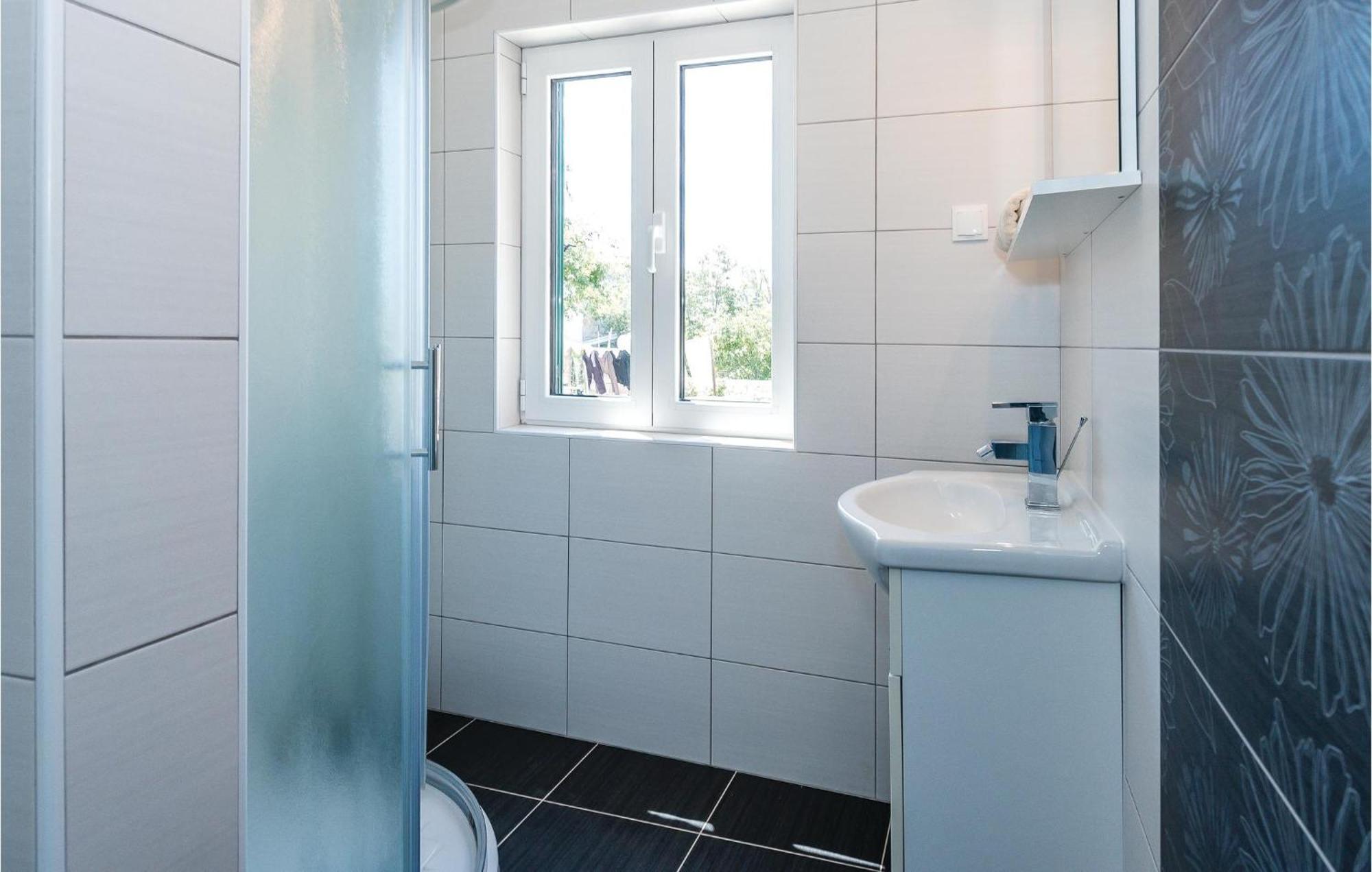 Stunning Home In Betina With Kitchen Εξωτερικό φωτογραφία
