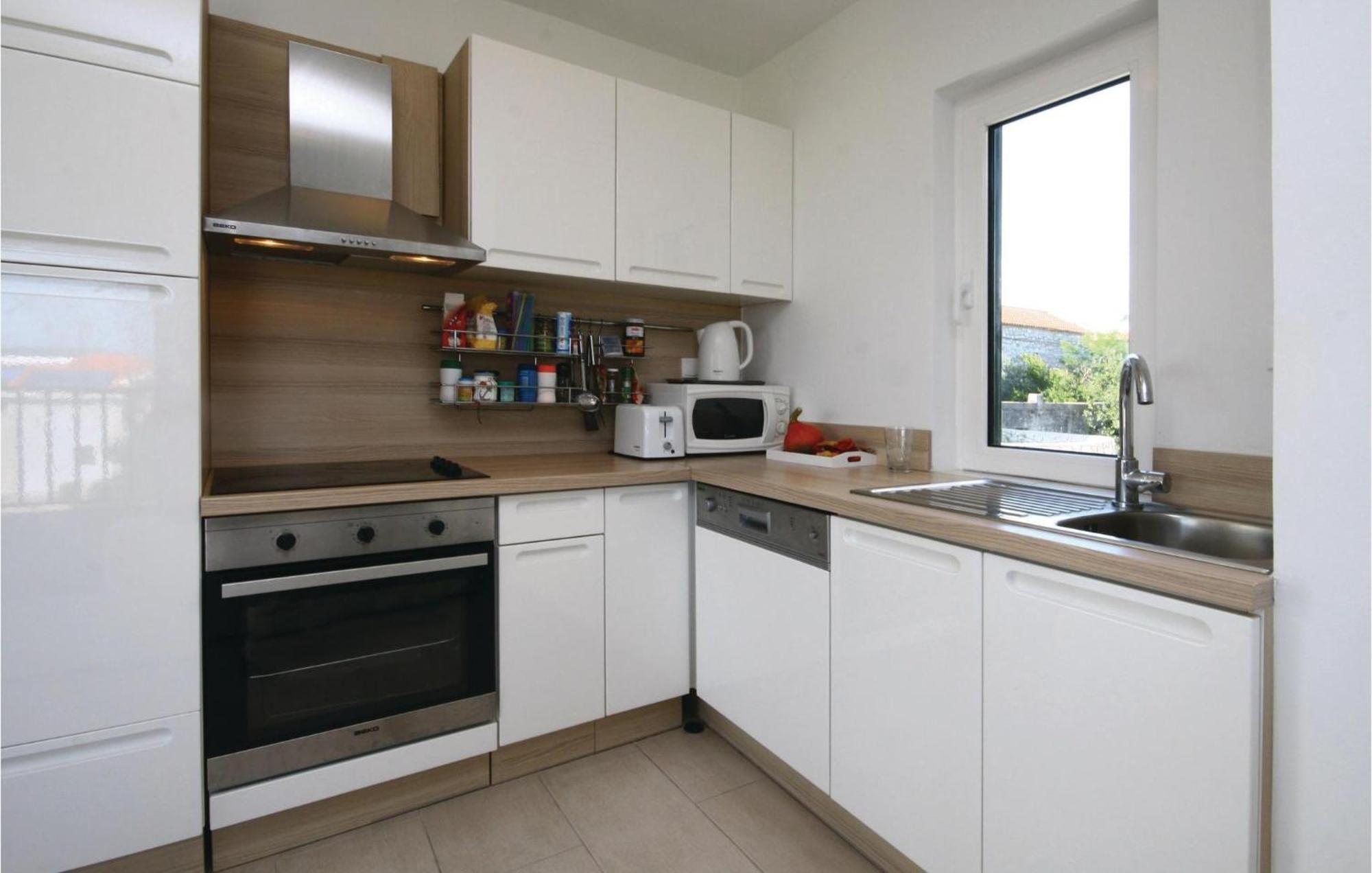 Stunning Home In Betina With Kitchen Εξωτερικό φωτογραφία