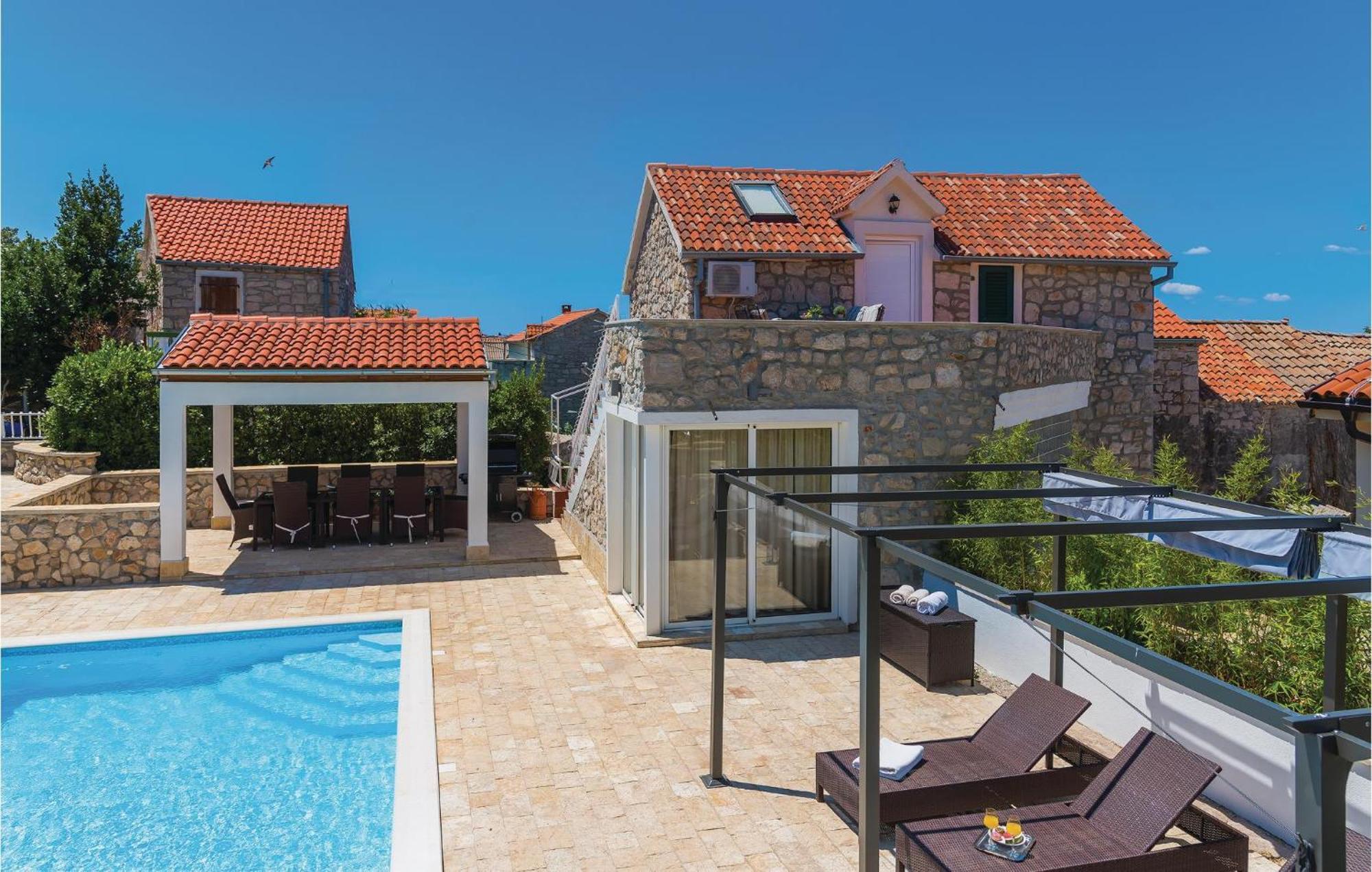 Stunning Home In Betina With Kitchen Εξωτερικό φωτογραφία